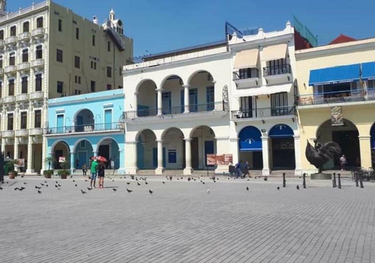 Casa Yanetsy Habana Vieja Hotel Havana Exterior photo